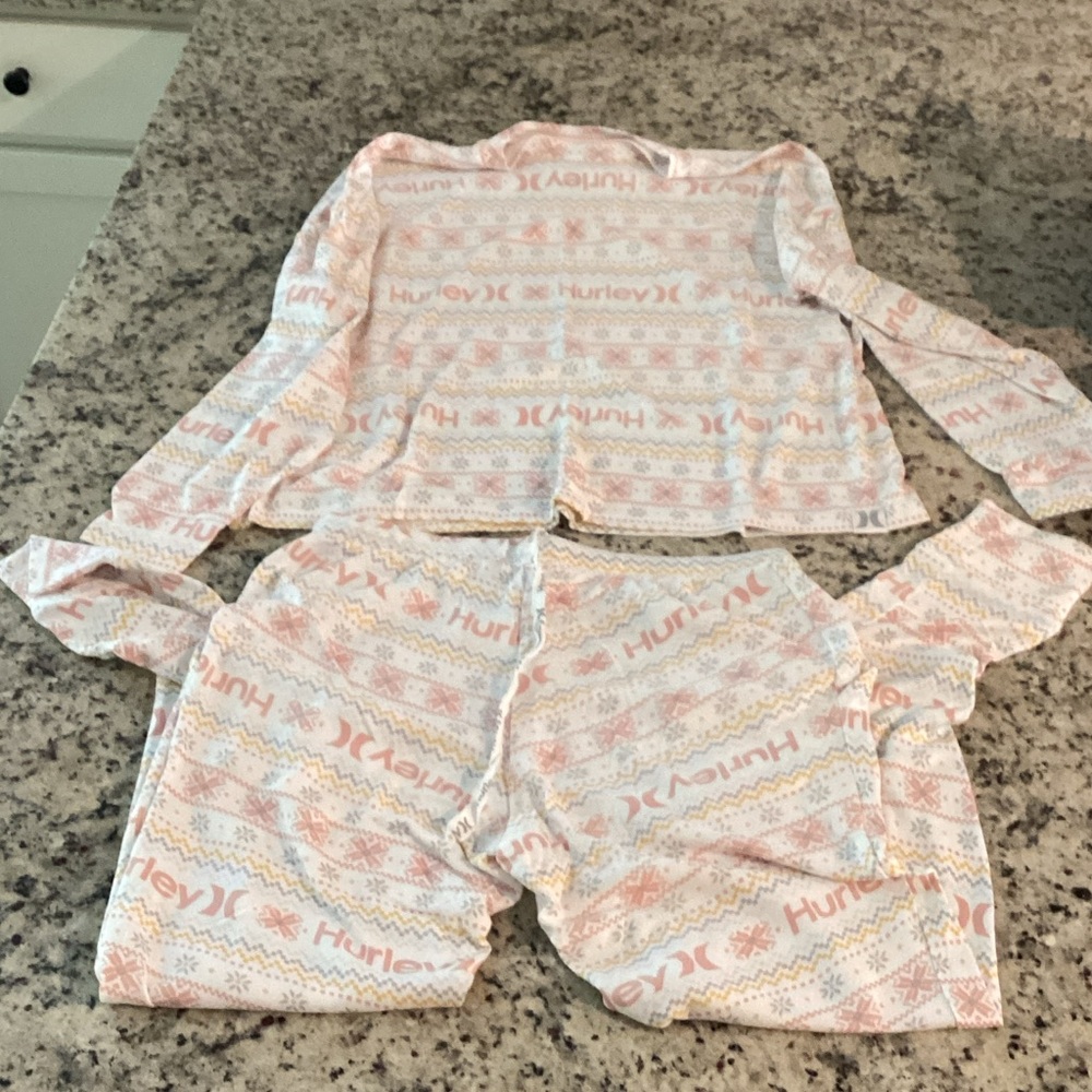 Hurley Pink and White Patterned Long-Sleeve Pajama Set